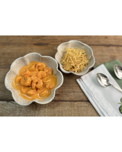 Bobó de camarão - 650g (20 unidades), batata palha crocante e arroz branco.